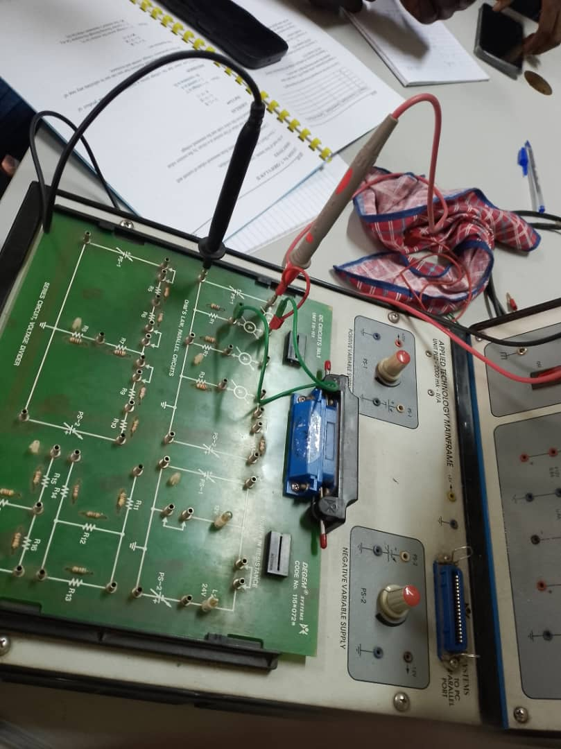 Electronics lab session